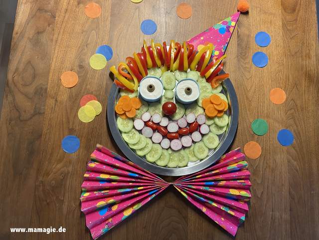 Clown aus Gemüse für Kinder zu Fasching und Karneval